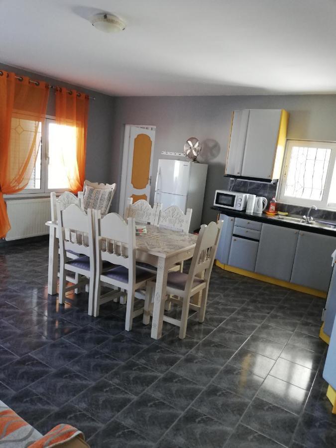 Seven Seas Apartments Артеміда Екстер'єр фото
